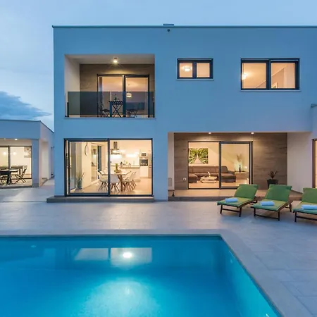 Вілла Ol Ju Пула